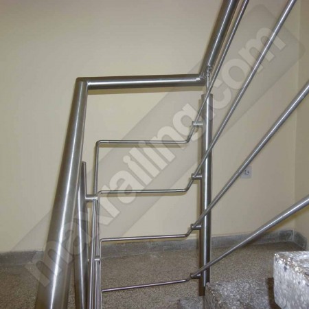 Парапети от инокс стълби